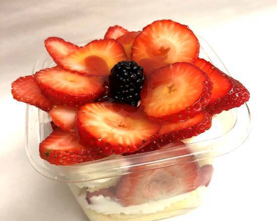 Strawberry Cake Cup (草莓蛋糕杯)